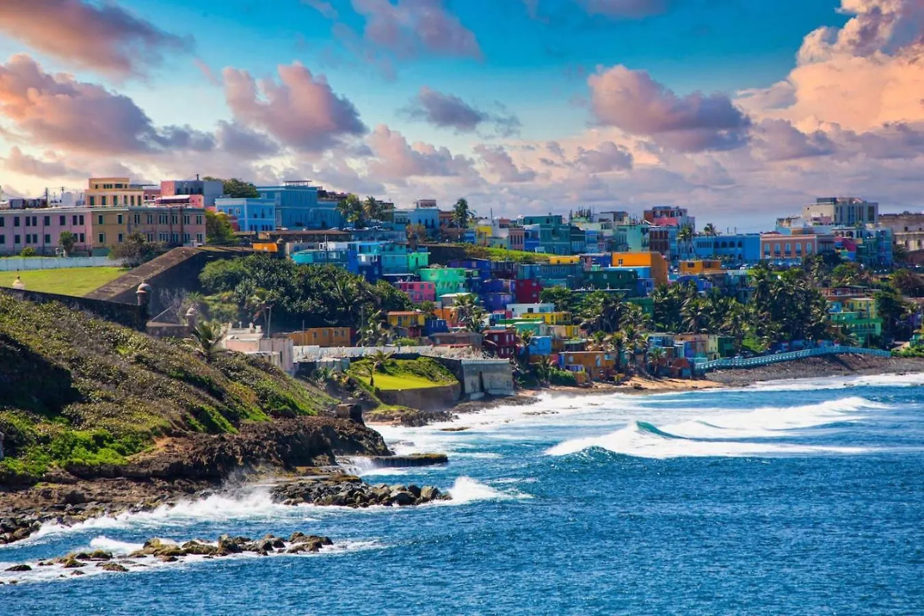 King Bed Suite With Private Bath In Shared Home San Juan Porto Rico