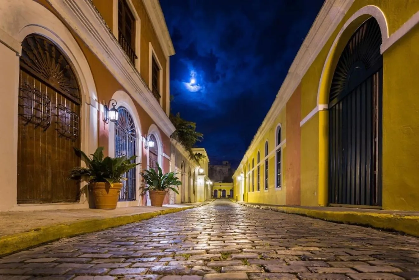 King Bed Suite With Private Bath In Shared Home San Juan 0*,  Porto Rico